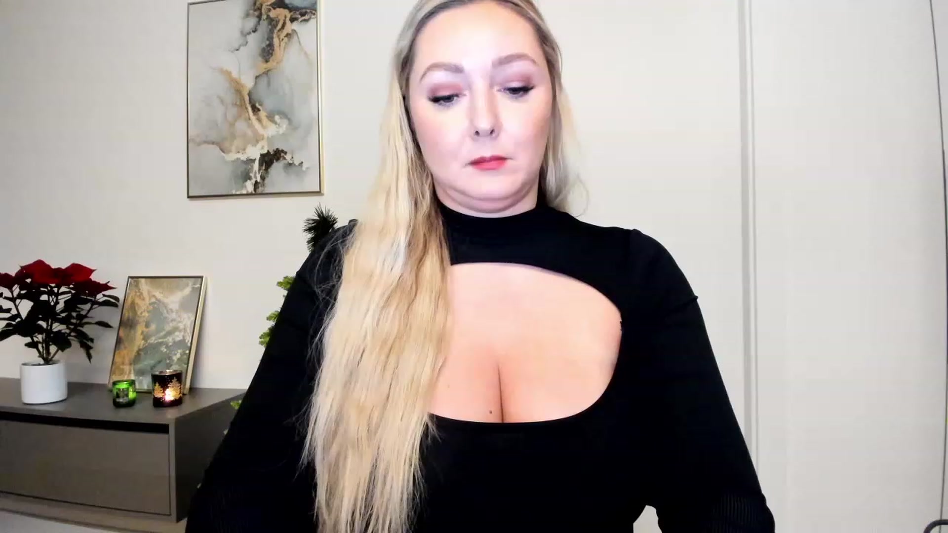 Gallery image thumbnail from Mi_Ha's myfreecams stream on, 12/05/2022, 16:15 image 19 of 20