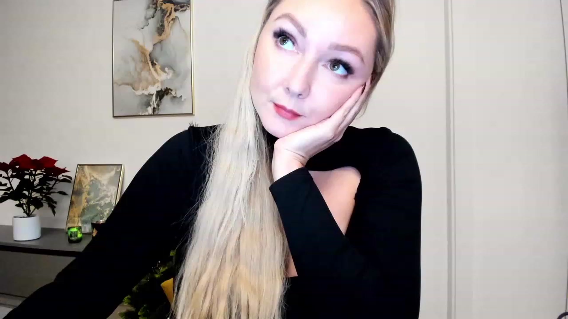 Gallery image thumbnail from Mi_Ha's myfreecams stream on, 12/05/2022, 16:15 image 15 of 20
