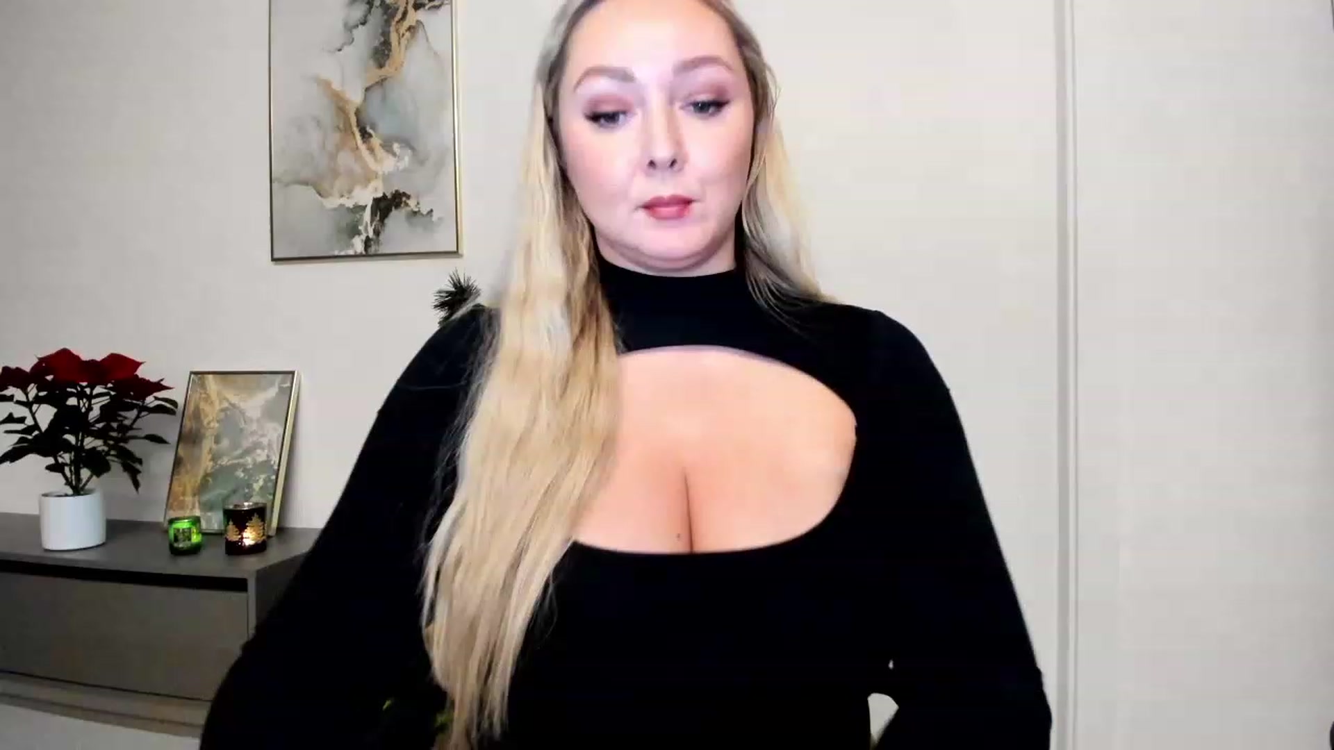 Gallery image thumbnail from Mi_Ha's myfreecams stream on, 12/05/2022, 16:55 image 14 of 20