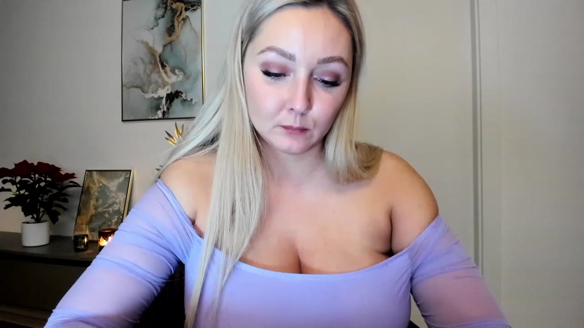 Gallery image thumbnail from Mi_Ha's myfreecams stream on, 12/06/2022, 23:24 image 20 of 20