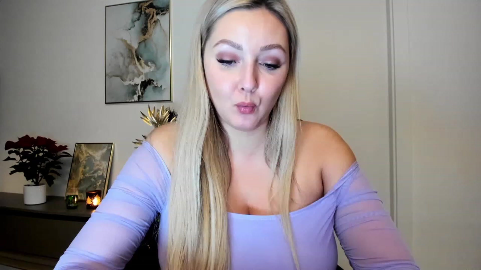 Gallery image thumbnail from Mi_Ha's myfreecams stream on, 12/06/2022, 23:24 image 14 of 20