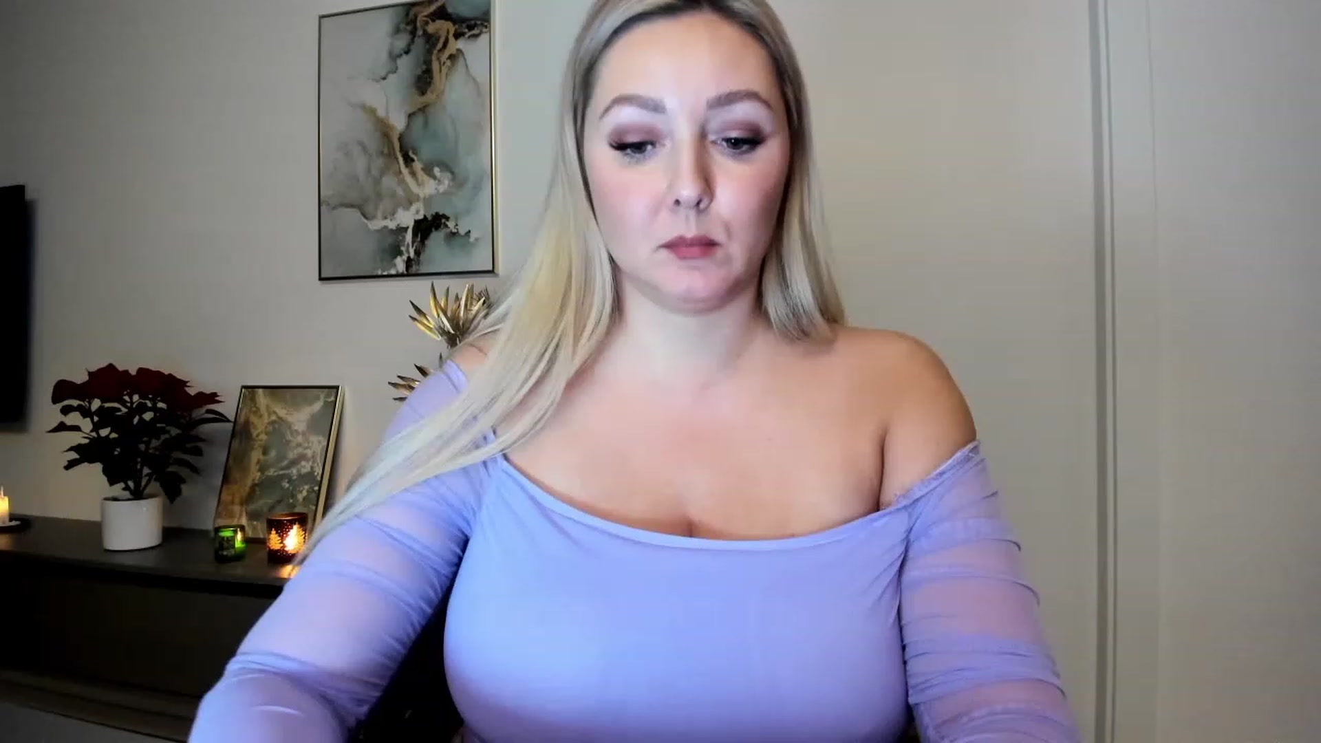 Gallery image thumbnail from Mi_Ha's myfreecams stream on, 12/06/2022, 23:24 image 1 of 20