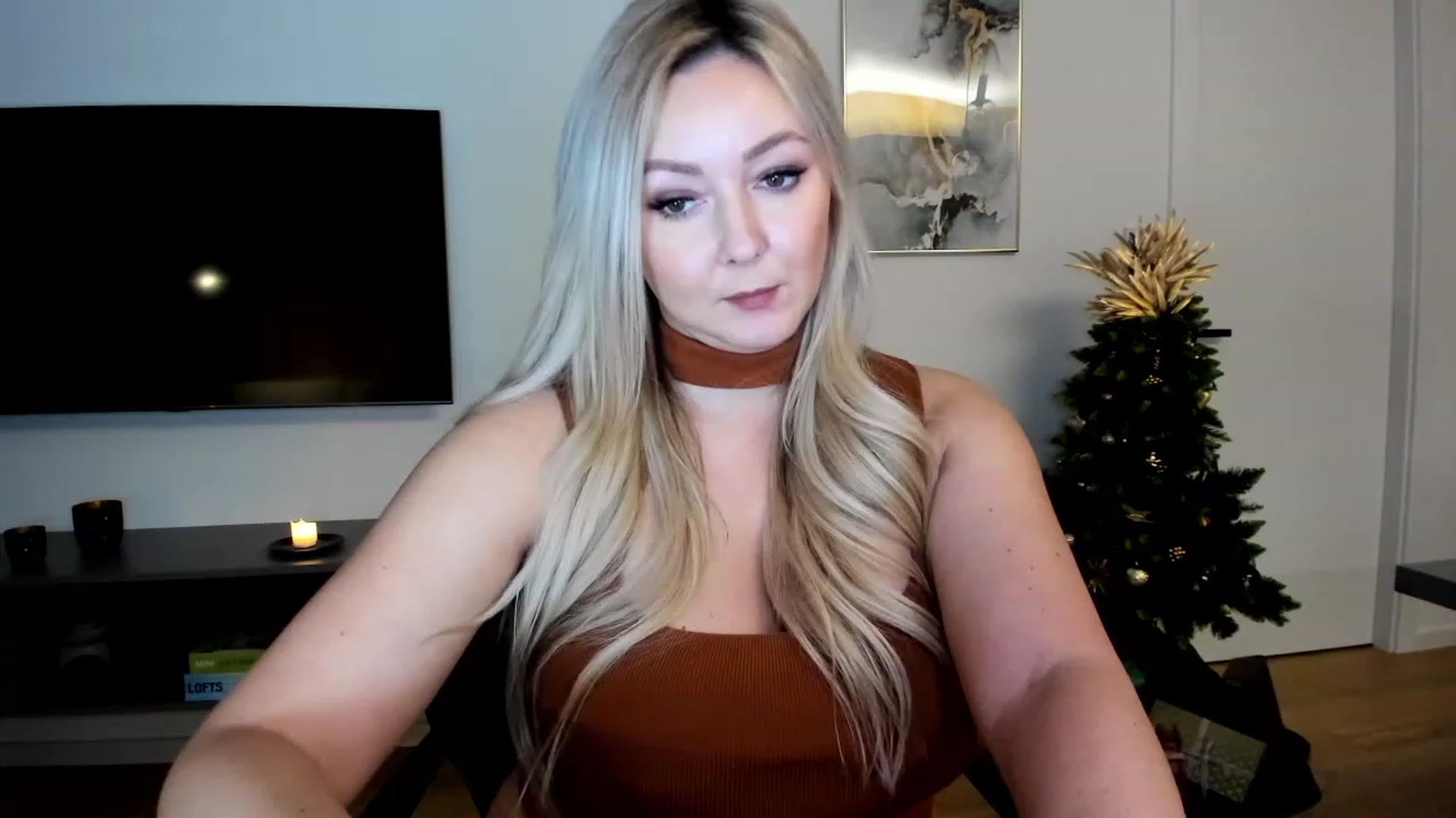 Gallery image thumbnail from Mi_Ha's myfreecams stream on, 12/09/2022, 15:35 image 17 of 20