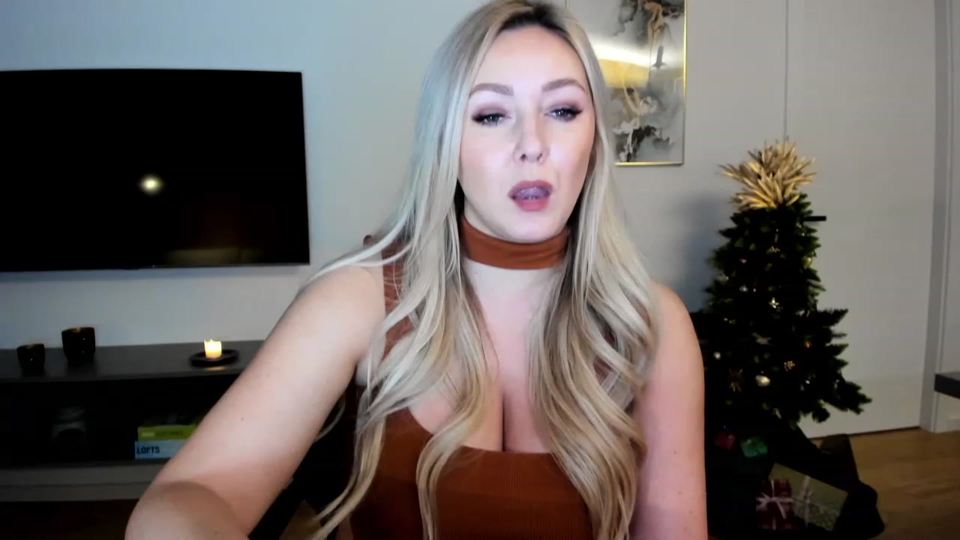 Gallery image thumbnail from Mi_Ha's myfreecams stream on, 12/09/2022, 15:35 image 6 of 20