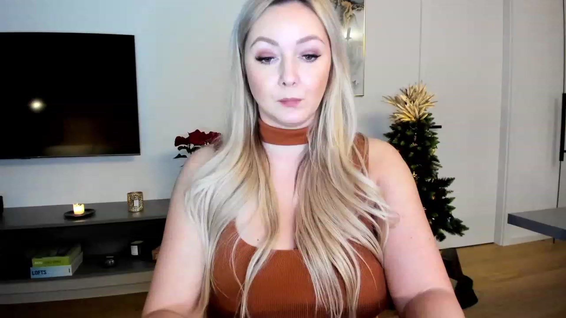 Gallery image thumbnail from Mi_Ha's myfreecams stream on, 12/09/2022, 17:40 image 3 of 20