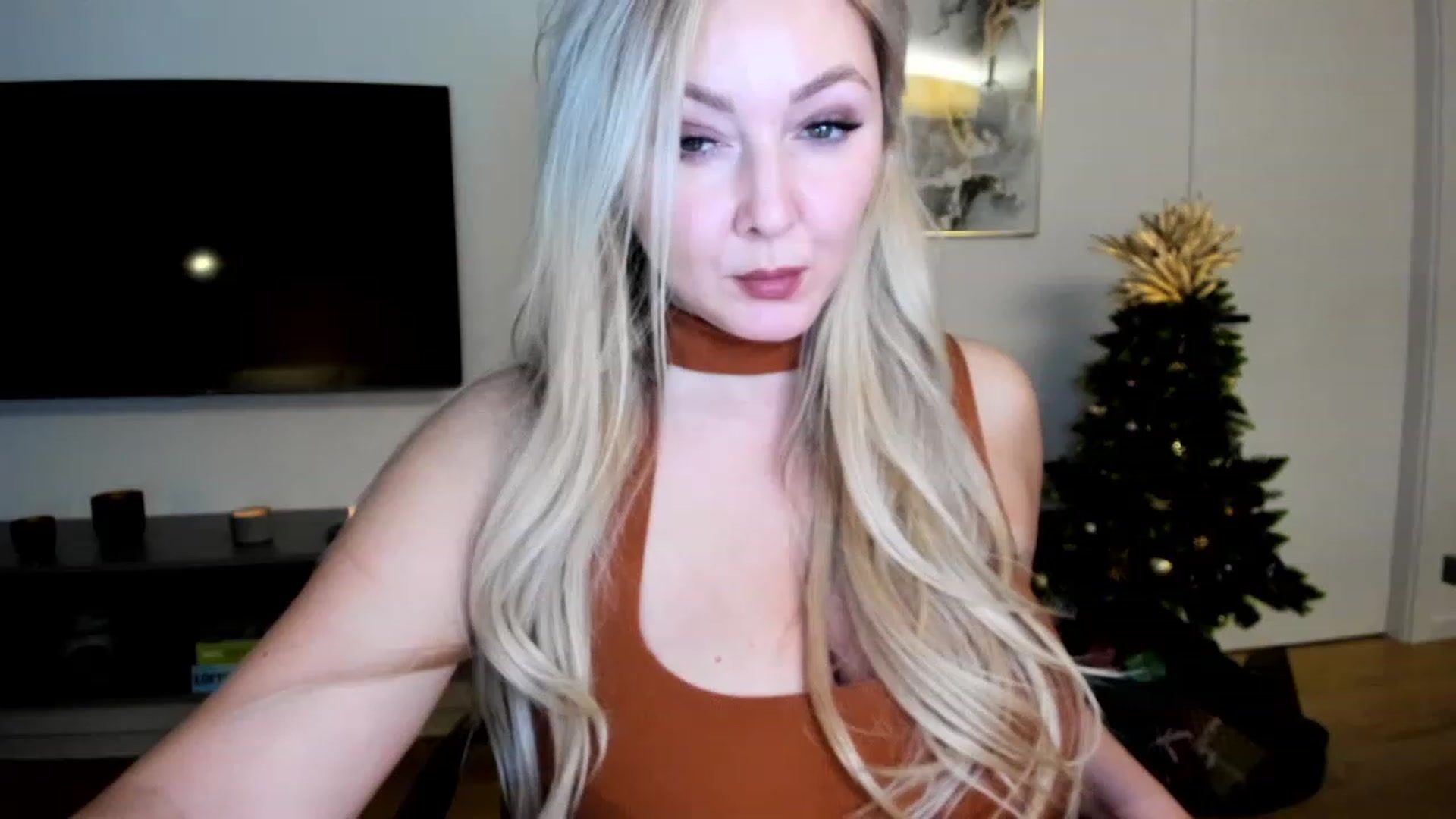 Gallery image thumbnail from Mi_Ha's myfreecams stream on, 12/09/2022, 22:39 image 6 of 20