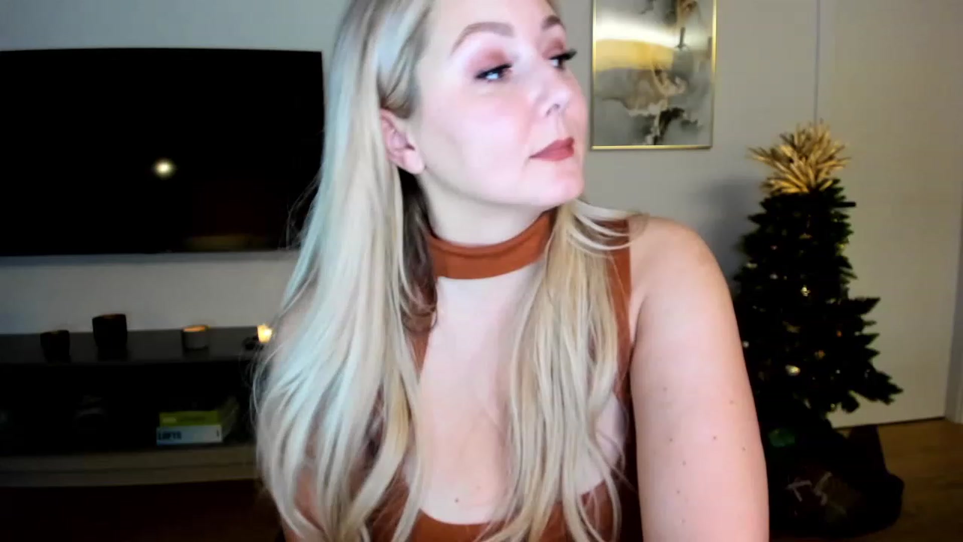Gallery image thumbnail from Mi_Ha's myfreecams stream on, 12/09/2022, 22:39 image 7 of 20