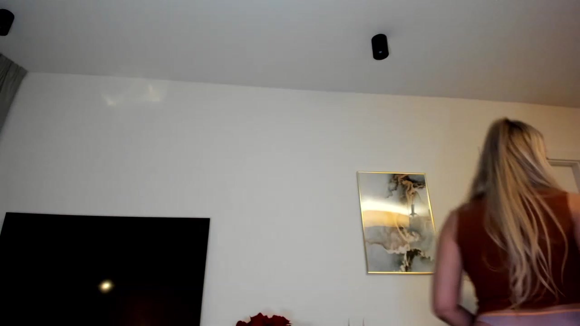 Gallery image thumbnail from Mi_Ha's myfreecams stream on, 12/09/2022, 22:52 image 6 of 20