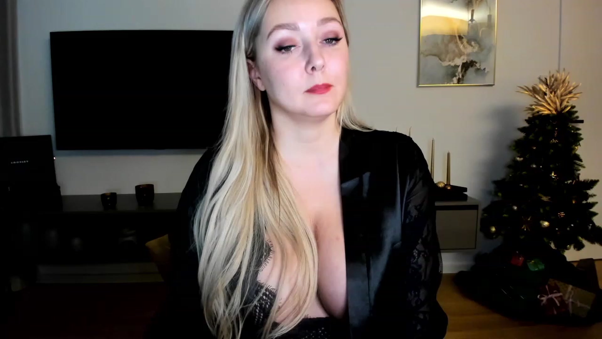 Gallery image thumbnail from Mi_Ha's myfreecams stream on, 12/10/2022, 22:51 image 14 of 20