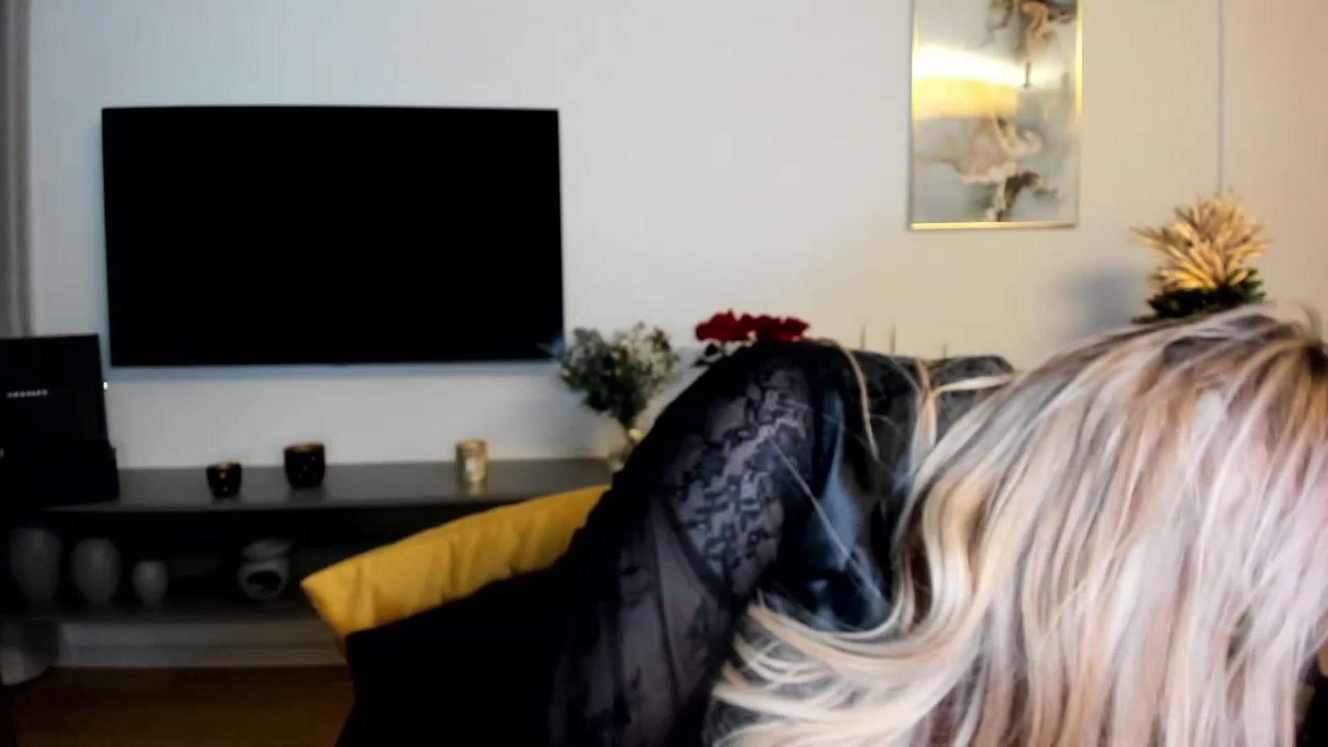 Gallery image thumbnail from Mi_Ha's myfreecams stream on, 12/10/2022, 22:51 image 19 of 20
