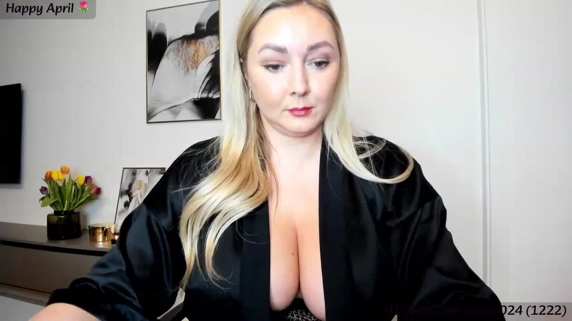 Gallery image thumbnail from Mi_Ha's myfreecams stream on, 04/29/2023, 16:06 image 2 of 20