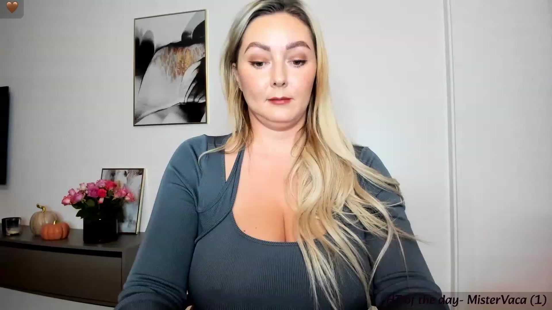 Gallery image thumbnail from Mi_Ha's myfreecams stream on, 09/20/2023, 14:22 image 11 of 20