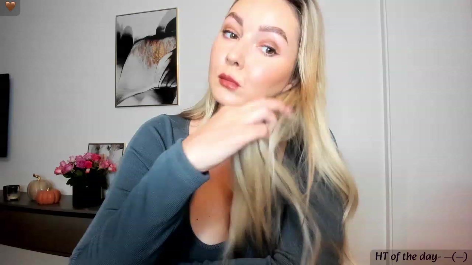 Gallery image thumbnail from Mi_Ha's myfreecams stream on, 09/20/2023, 14:22 image 7 of 20