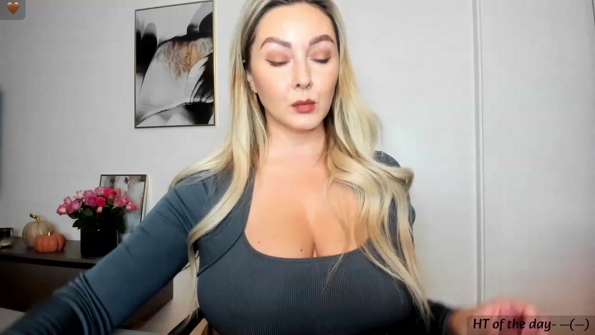 Gallery image thumbnail from Mi_Ha's myfreecams stream on, 09/20/2023, 14:22 image 2 of 20