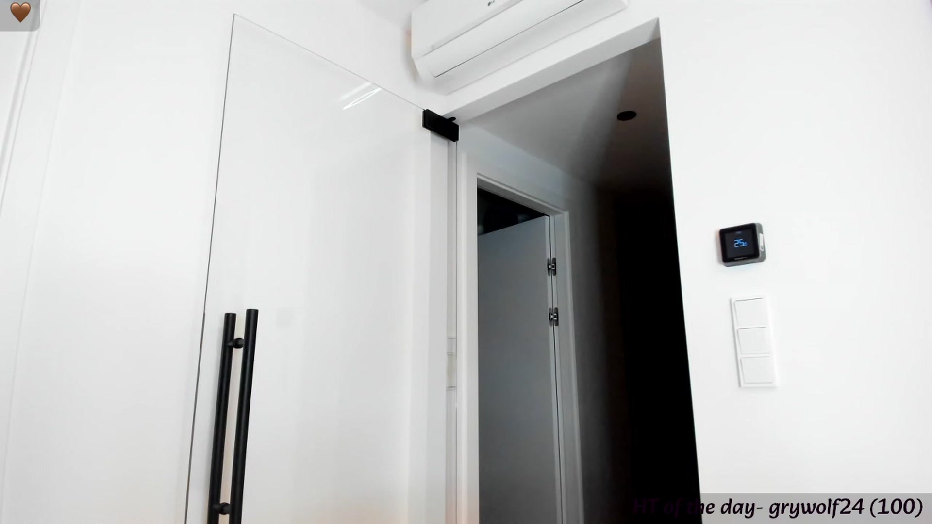 Gallery image thumbnail from Mi_Ha's myfreecams stream on, 09/23/2023, 15:18 image 2 of 20