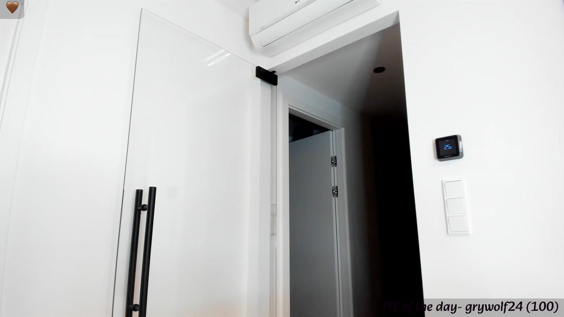 Gallery image thumbnail from Mi_Ha's myfreecams stream on, 09/23/2023, 15:18 image 1 of 20