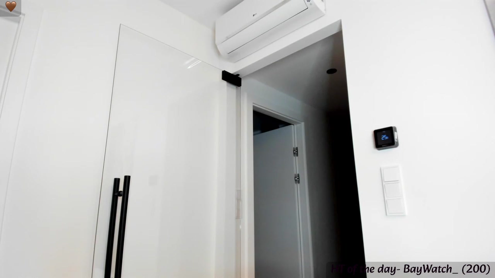 Gallery image thumbnail from Mi_Ha's myfreecams stream on, 09/25/2023, 16:13 image 14 of 20