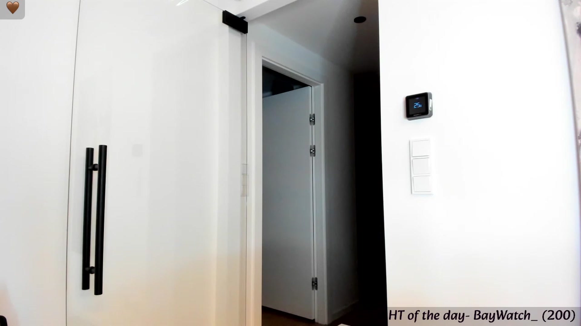Gallery image thumbnail from Mi_Ha's myfreecams stream on, 09/25/2023, 16:13 image 12 of 20
