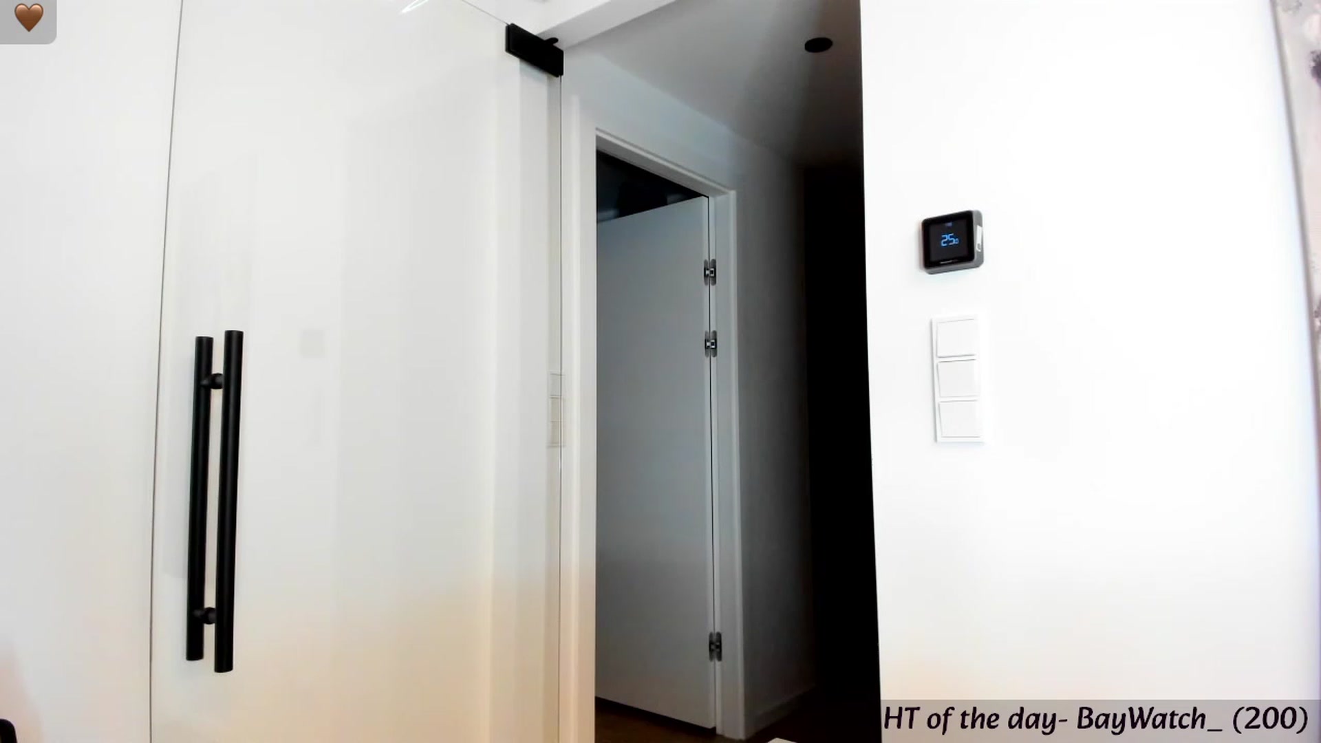 Gallery image thumbnail from Mi_Ha's myfreecams stream on, 09/25/2023, 16:13 image 13 of 20