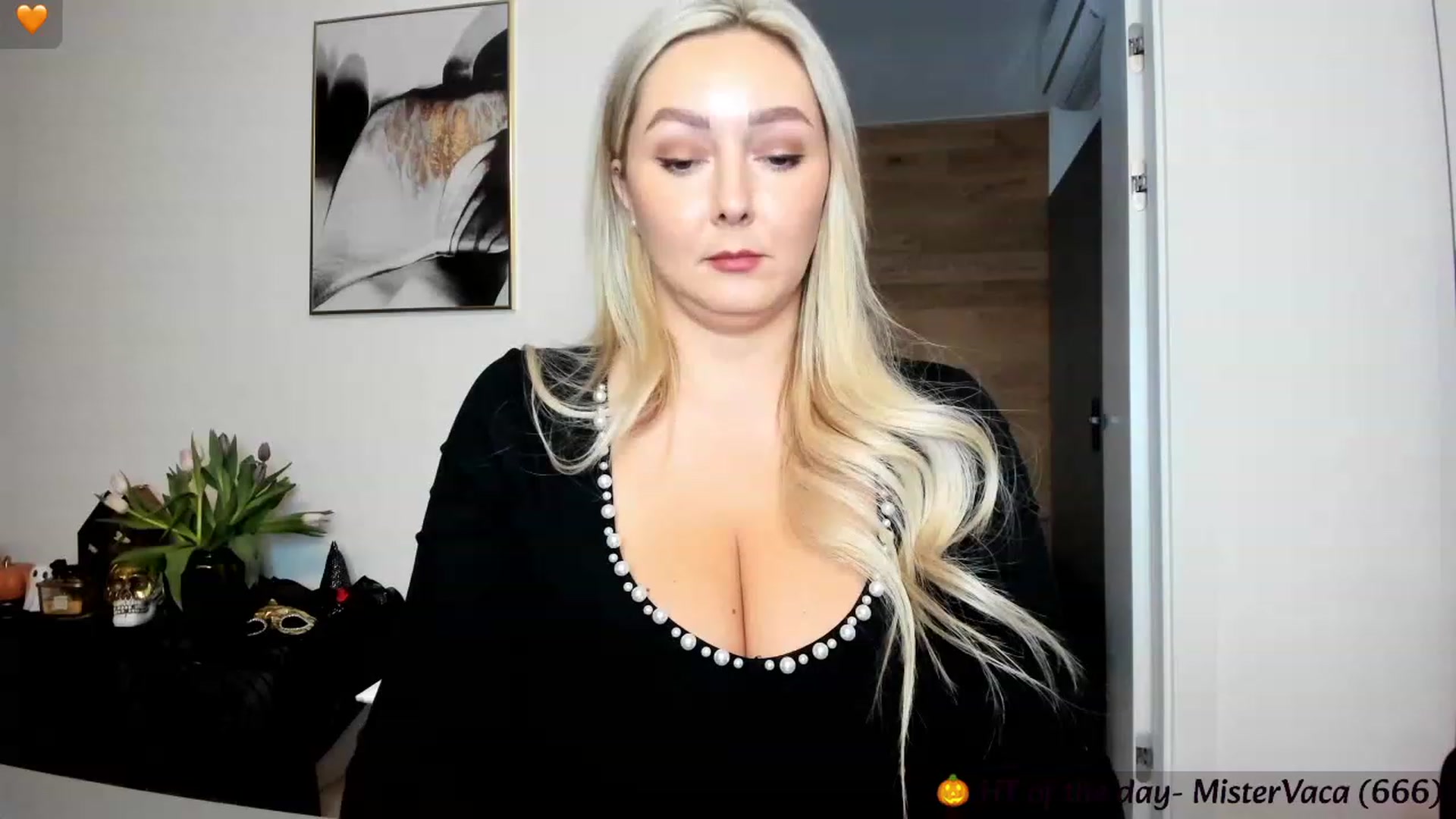 Gallery image thumbnail from Mi_Ha's myfreecams stream on, 10/05/2023, 15:39 image 16 of 20