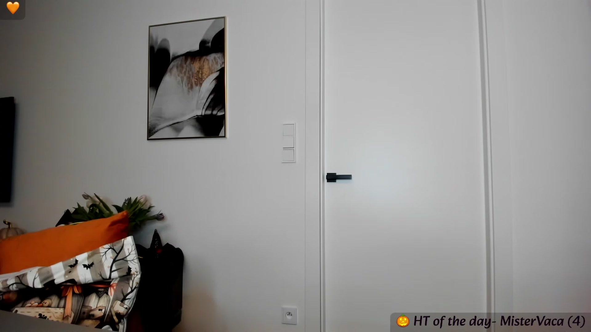 Gallery image thumbnail from Mi_Ha's myfreecams stream on, 10/06/2023, 14:42 image 4 of 20