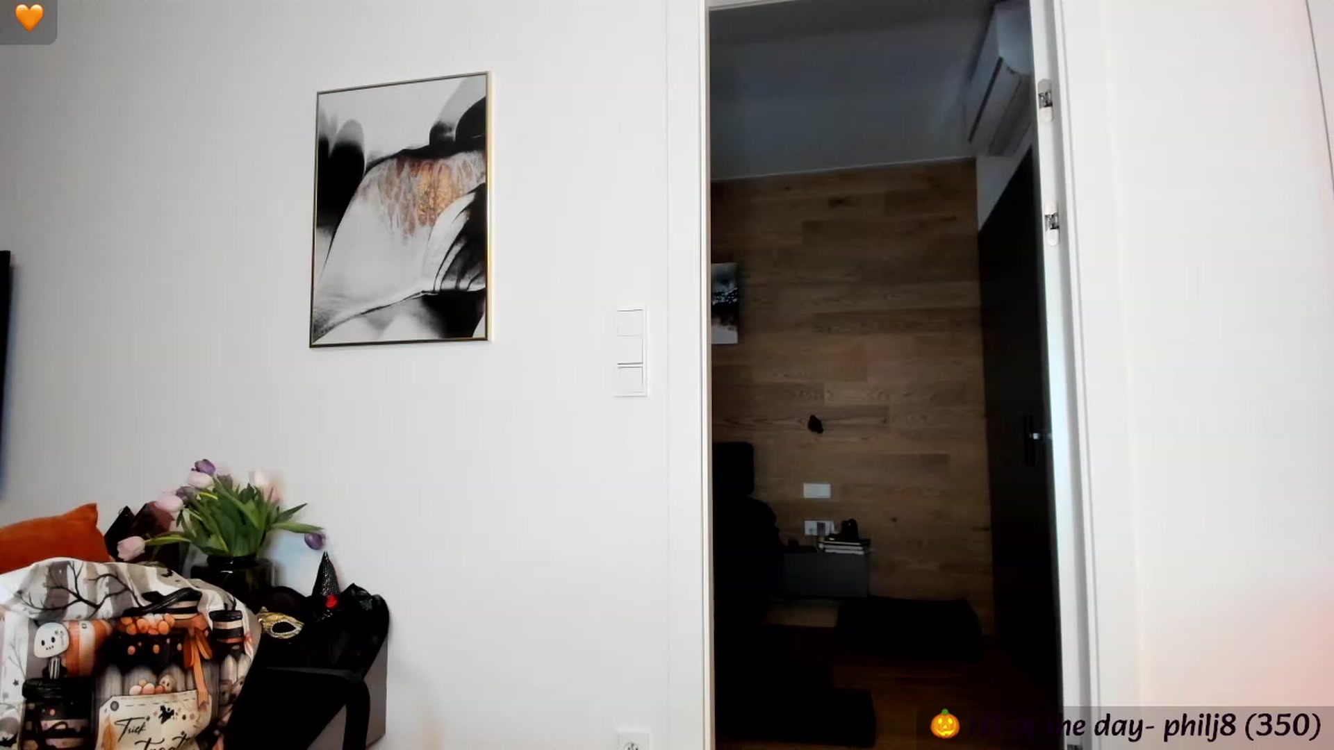 Gallery image thumbnail from Mi_Ha's myfreecams stream on, 10/07/2023, 15:09 image 10 of 20