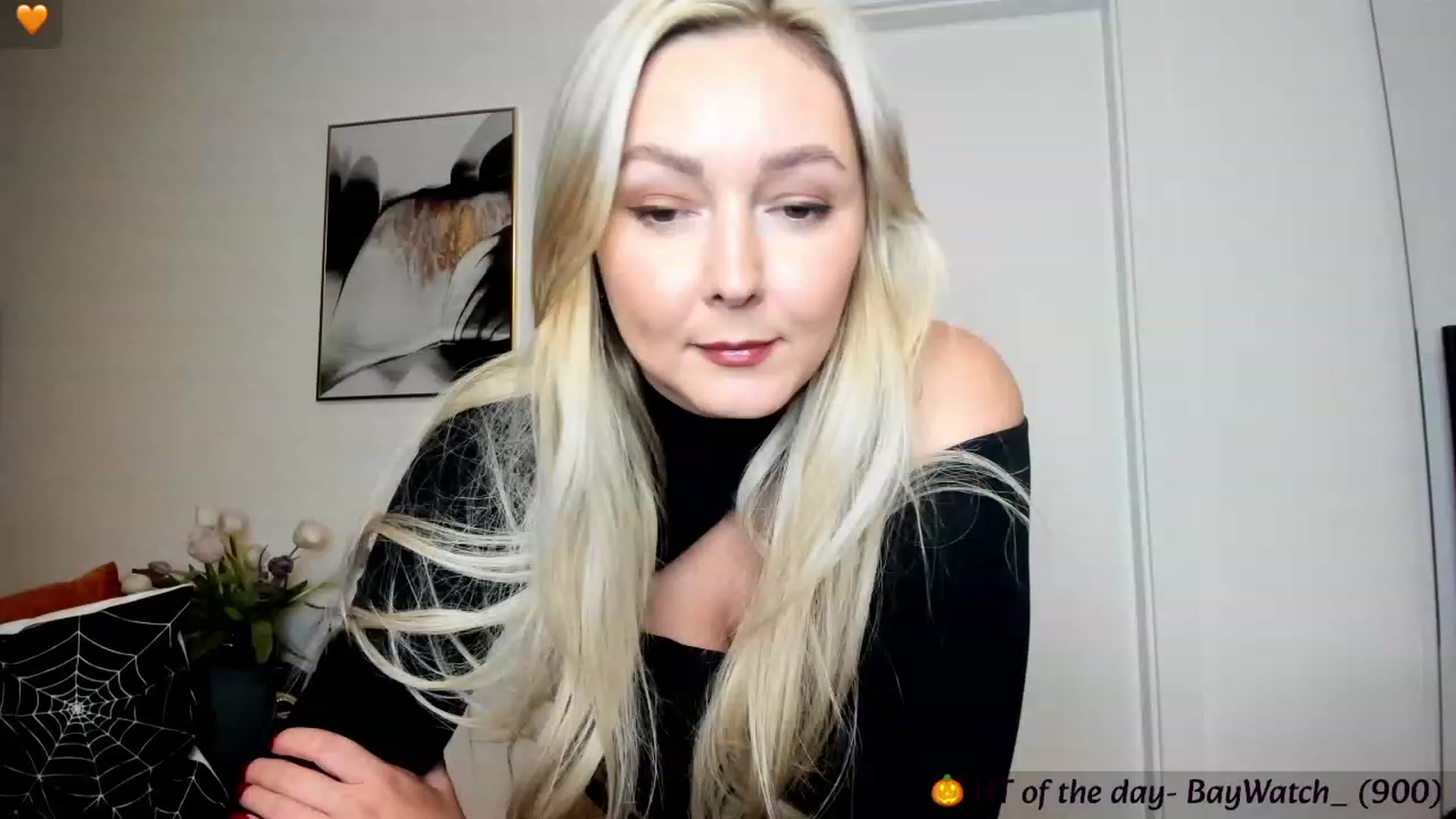 Gallery image thumbnail from Mi_Ha's myfreecams stream on, 10/09/2023, 17:34 image 11 of 20