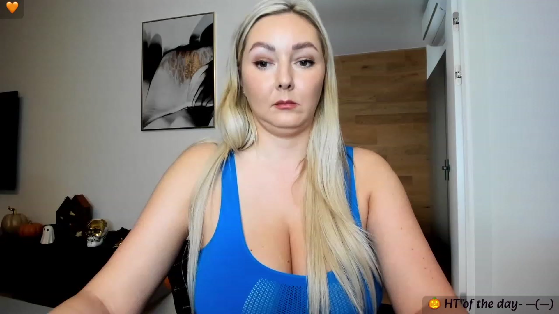 Gallery image thumbnail from Mi_Ha's myfreecams stream on, 10/11/2023, 14:17 image 7 of 20