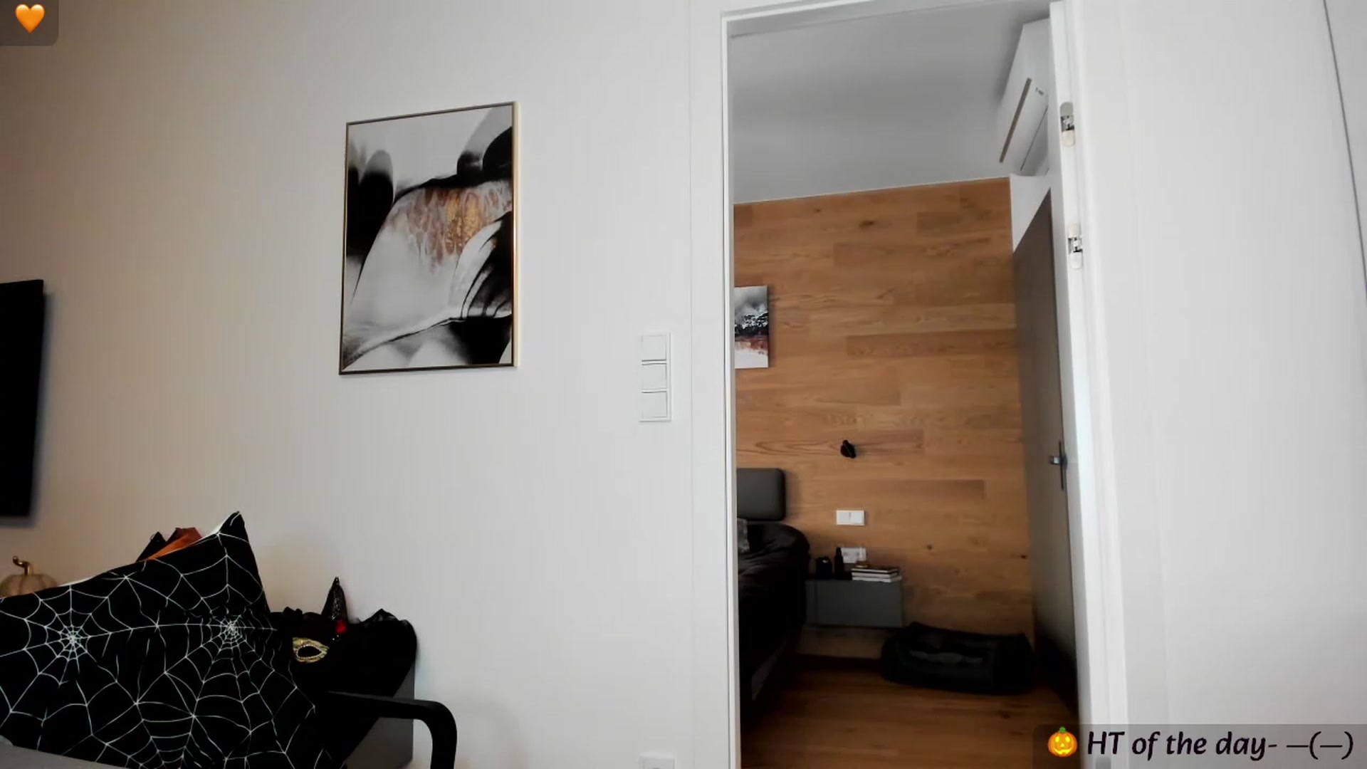 Gallery image thumbnail from Mi_Ha's myfreecams stream on, 10/11/2023, 14:17 image 20 of 20