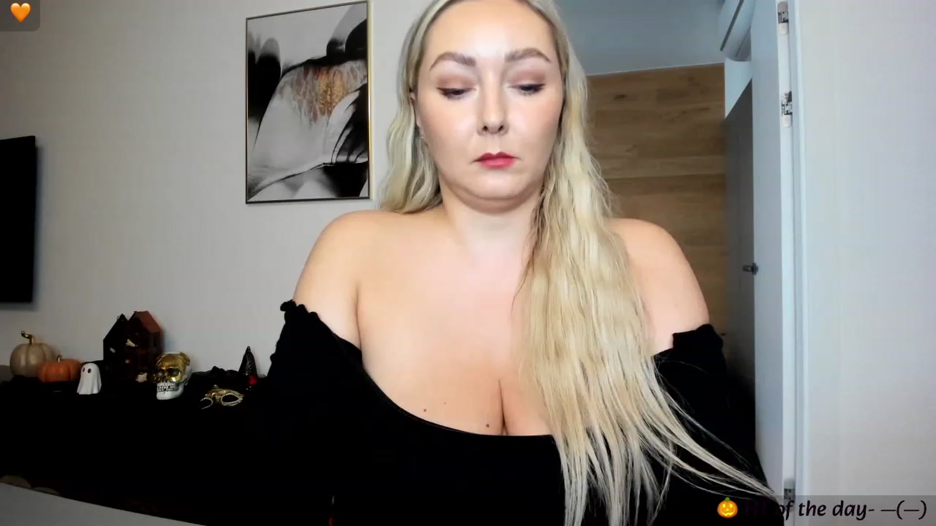 Gallery image thumbnail from Mi_Ha's myfreecams stream on, 10/13/2023, 13:48 image 2 of 20