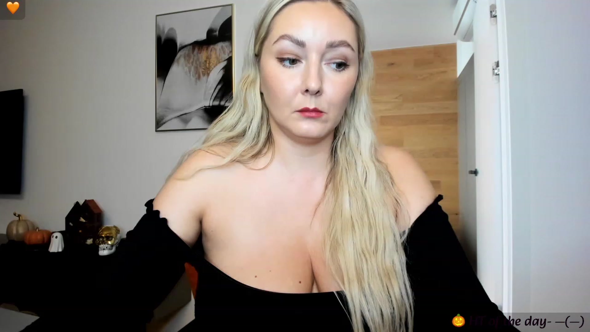 Gallery image thumbnail from Mi_Ha's myfreecams stream on, 10/13/2023, 13:48 image 7 of 20