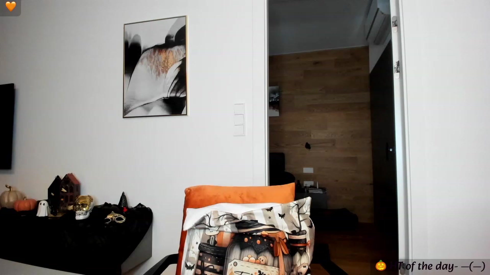 Gallery image thumbnail from Mi_Ha's myfreecams stream on, 10/14/2023, 14:28 image 5 of 20