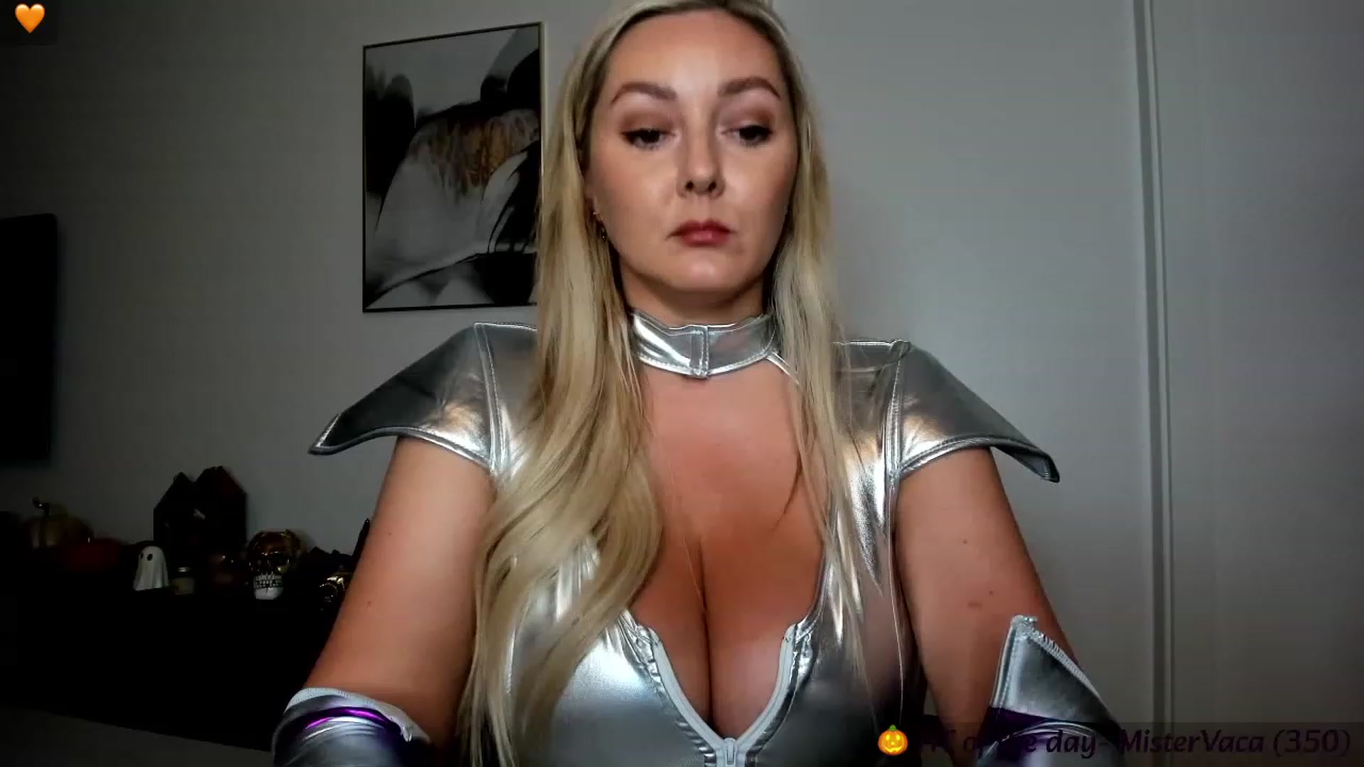 Gallery image thumbnail from Mi_Ha's myfreecams stream on, 10/31/2023, 15:17 image 16 of 20
