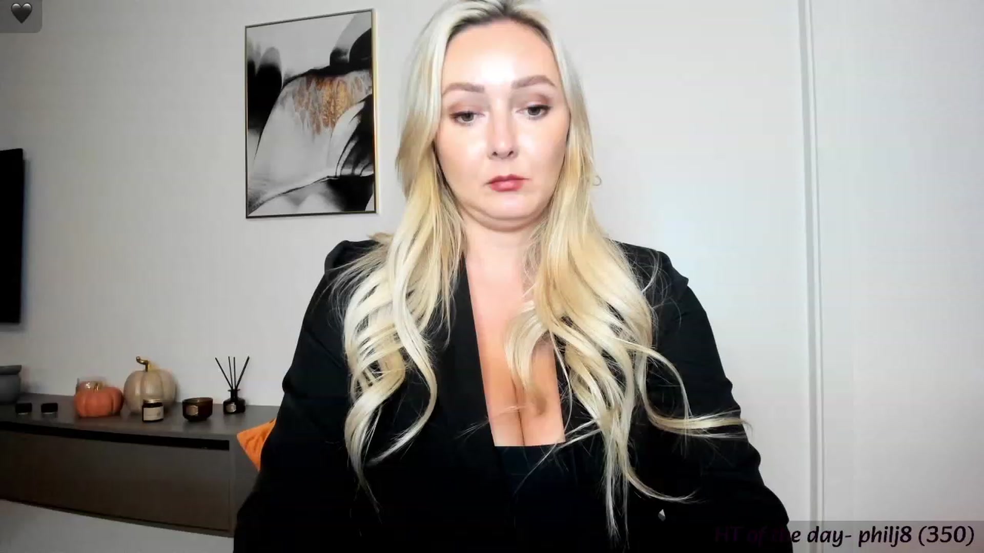 Gallery image thumbnail from Mi_Ha's myfreecams stream on, 11/04/2023, 15:49 image 17 of 20