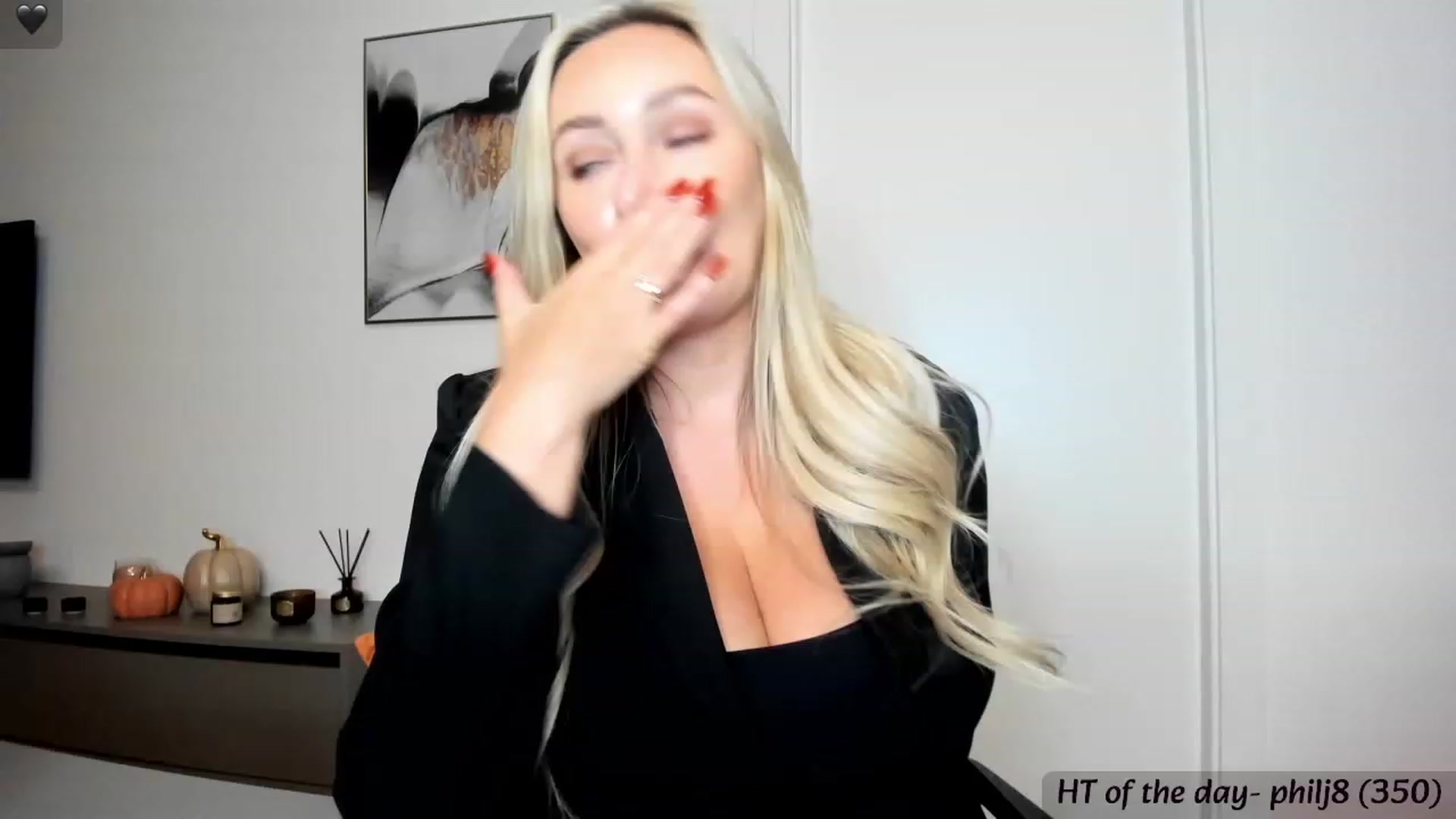Gallery image thumbnail from Mi_Ha's myfreecams stream on, 11/04/2023, 16:23 image 2 of 20