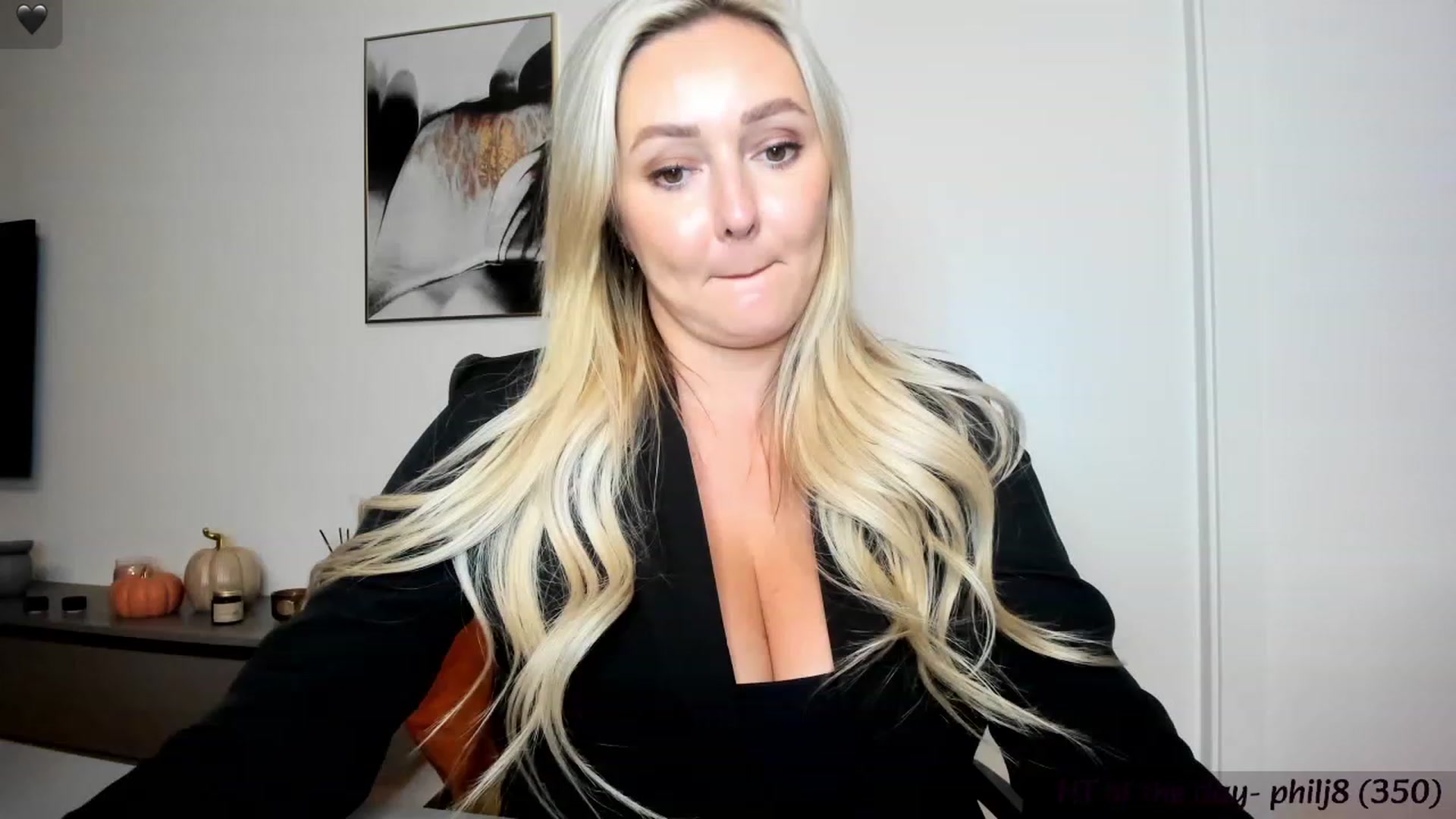 Gallery image thumbnail from Mi_Ha's myfreecams stream on, 11/04/2023, 16:23 image 4 of 20