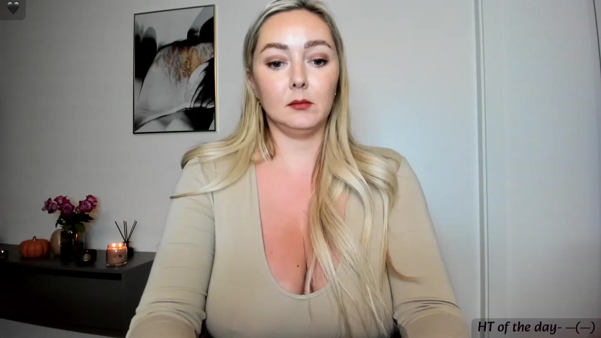 Gallery image thumbnail from Mi_Ha's myfreecams stream on, 11/06/2023, 17:01 image 1 of 20