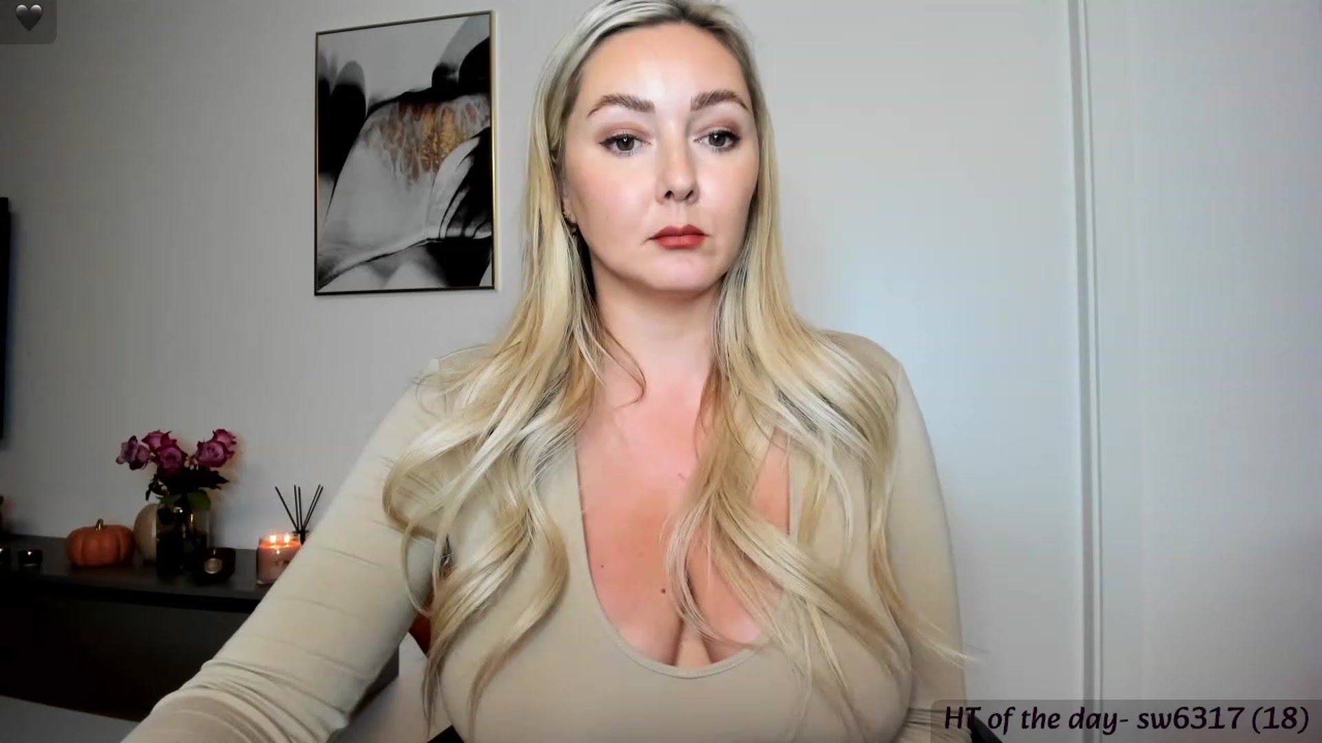Gallery image thumbnail from Mi_Ha's myfreecams stream on, 11/06/2023, 17:01 image 2 of 20