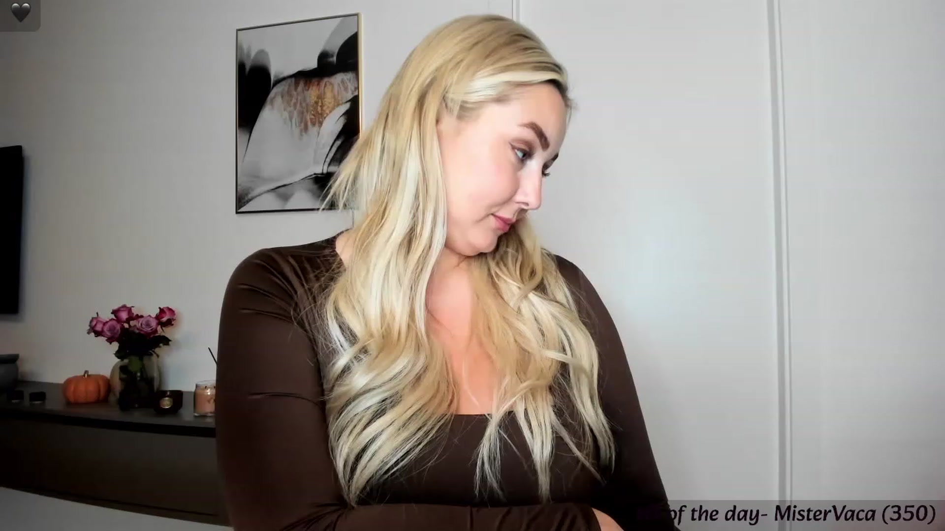 Gallery image thumbnail from Mi_Ha's myfreecams stream on, 11/07/2023, 17:16 image 5 of 20