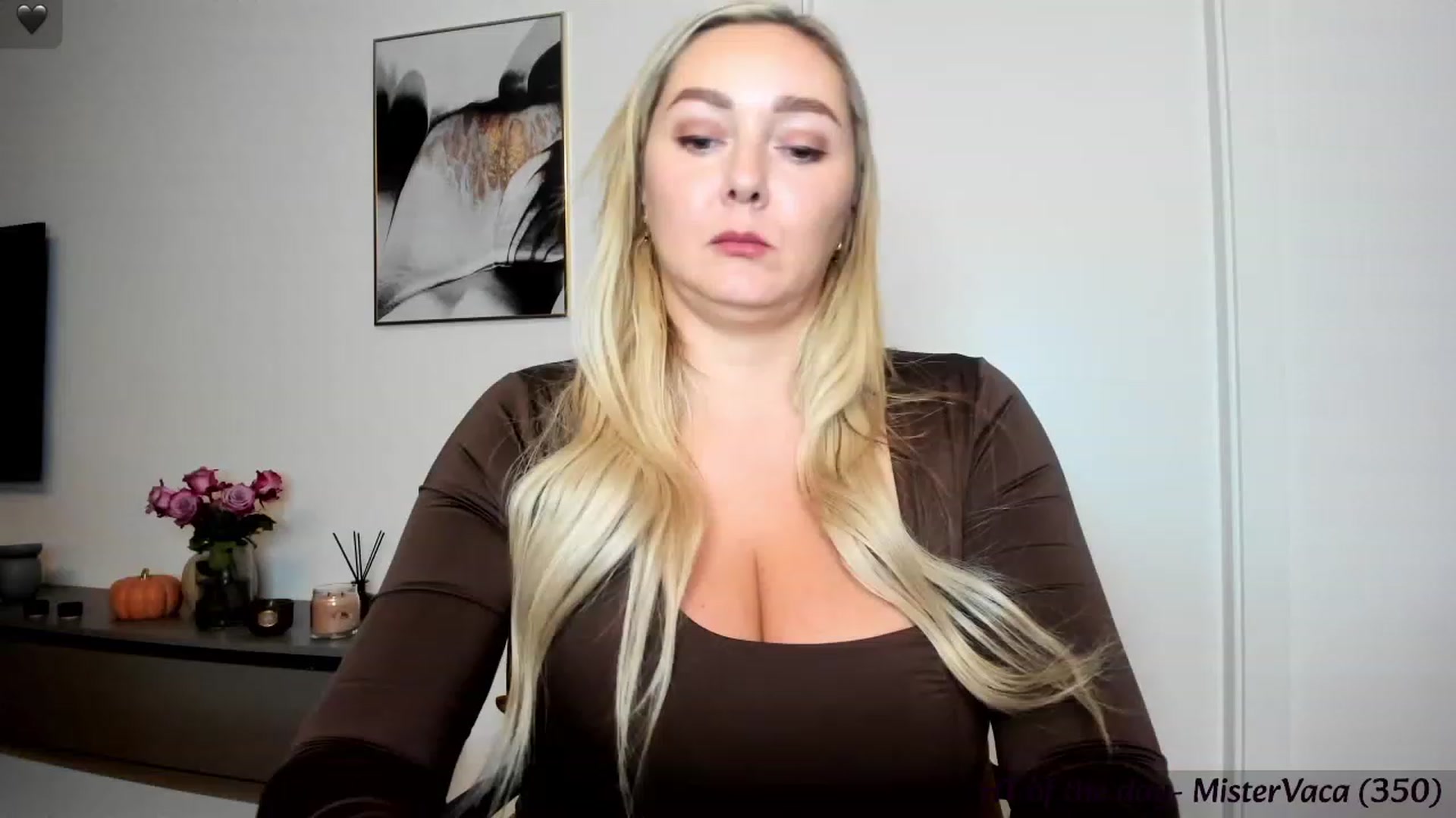Gallery image thumbnail from Mi_Ha's myfreecams stream on, 11/07/2023, 23:10 image 2 of 20
