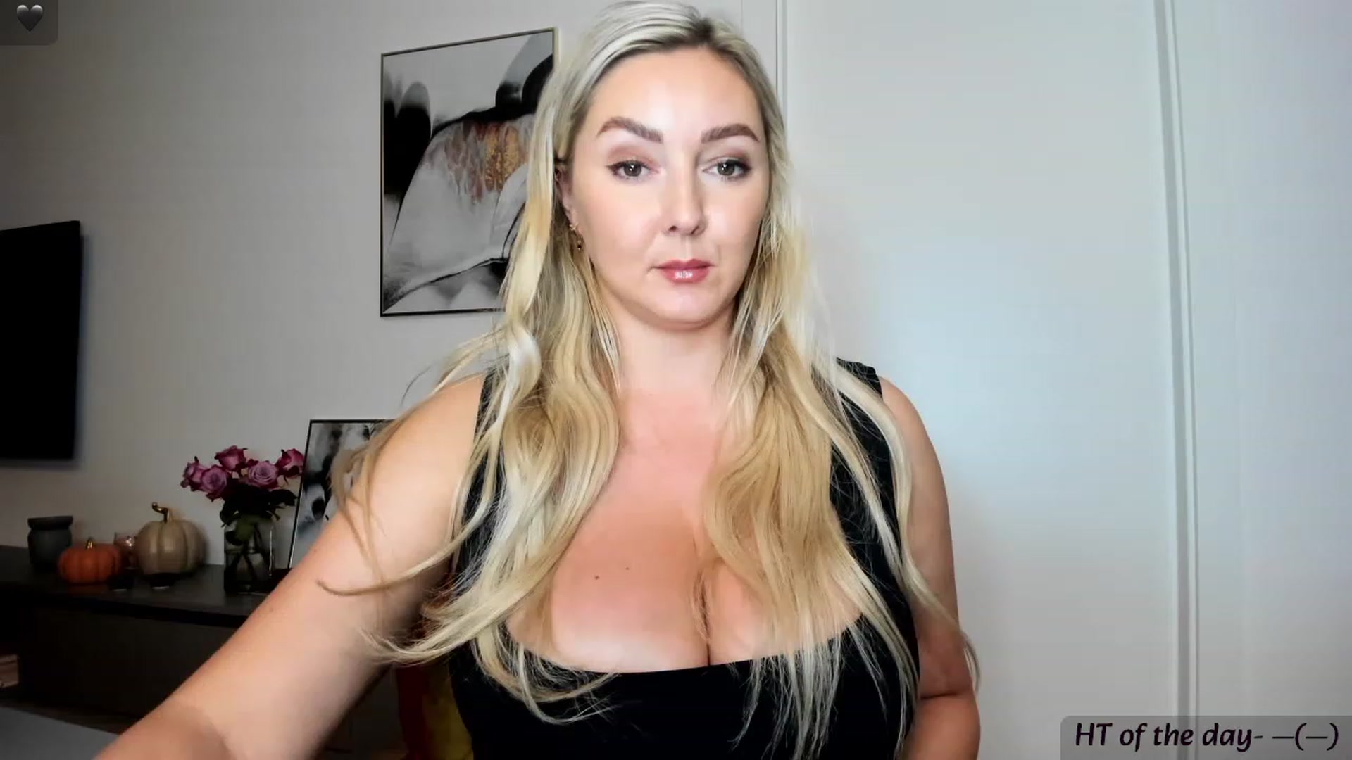 Gallery image thumbnail from Mi_Ha's myfreecams stream on, 11/08/2023, 15:27 image 7 of 20