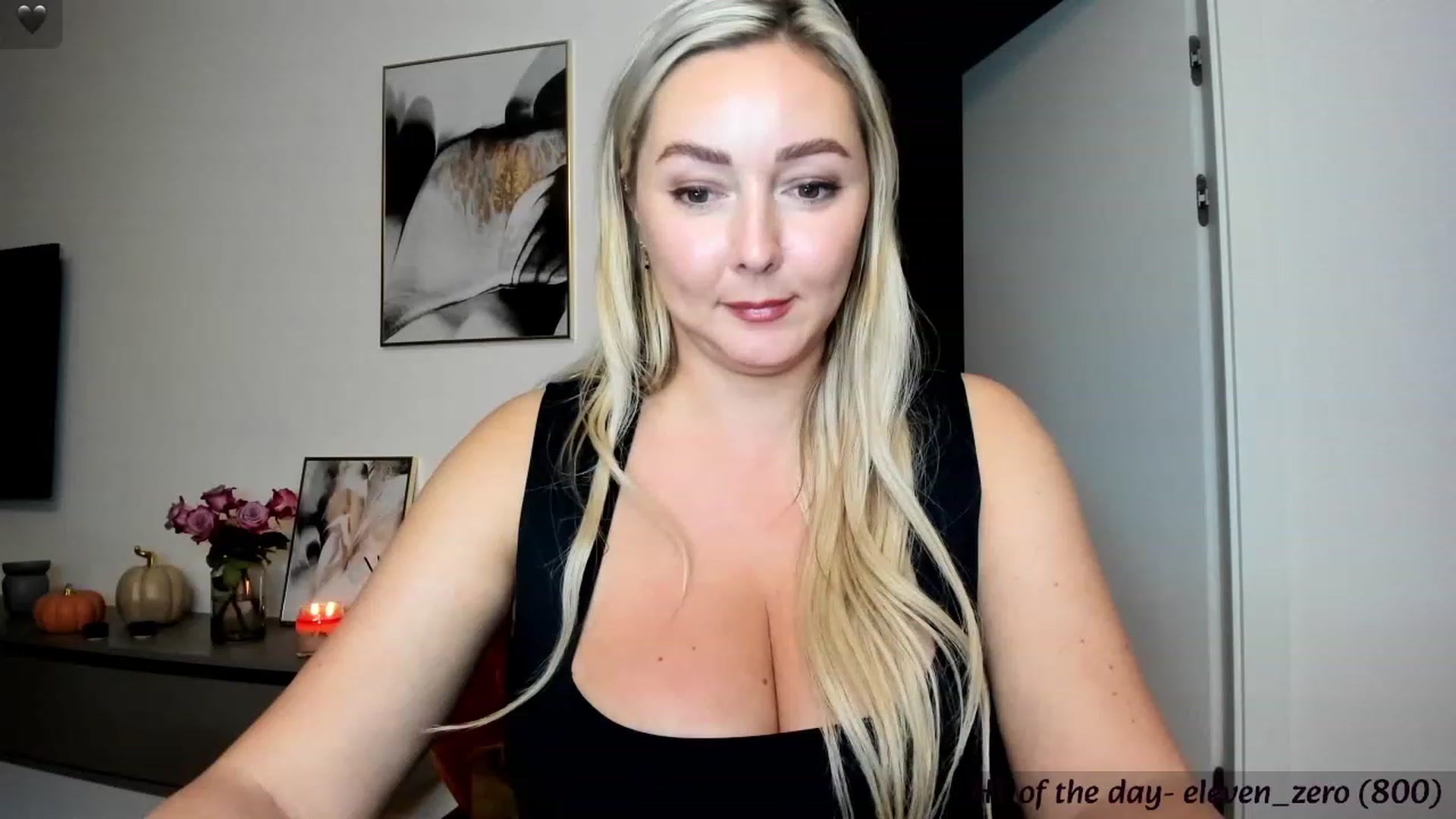 Gallery image thumbnail from Mi_Ha's myfreecams stream on, 11/08/2023, 23:43 image 16 of 20