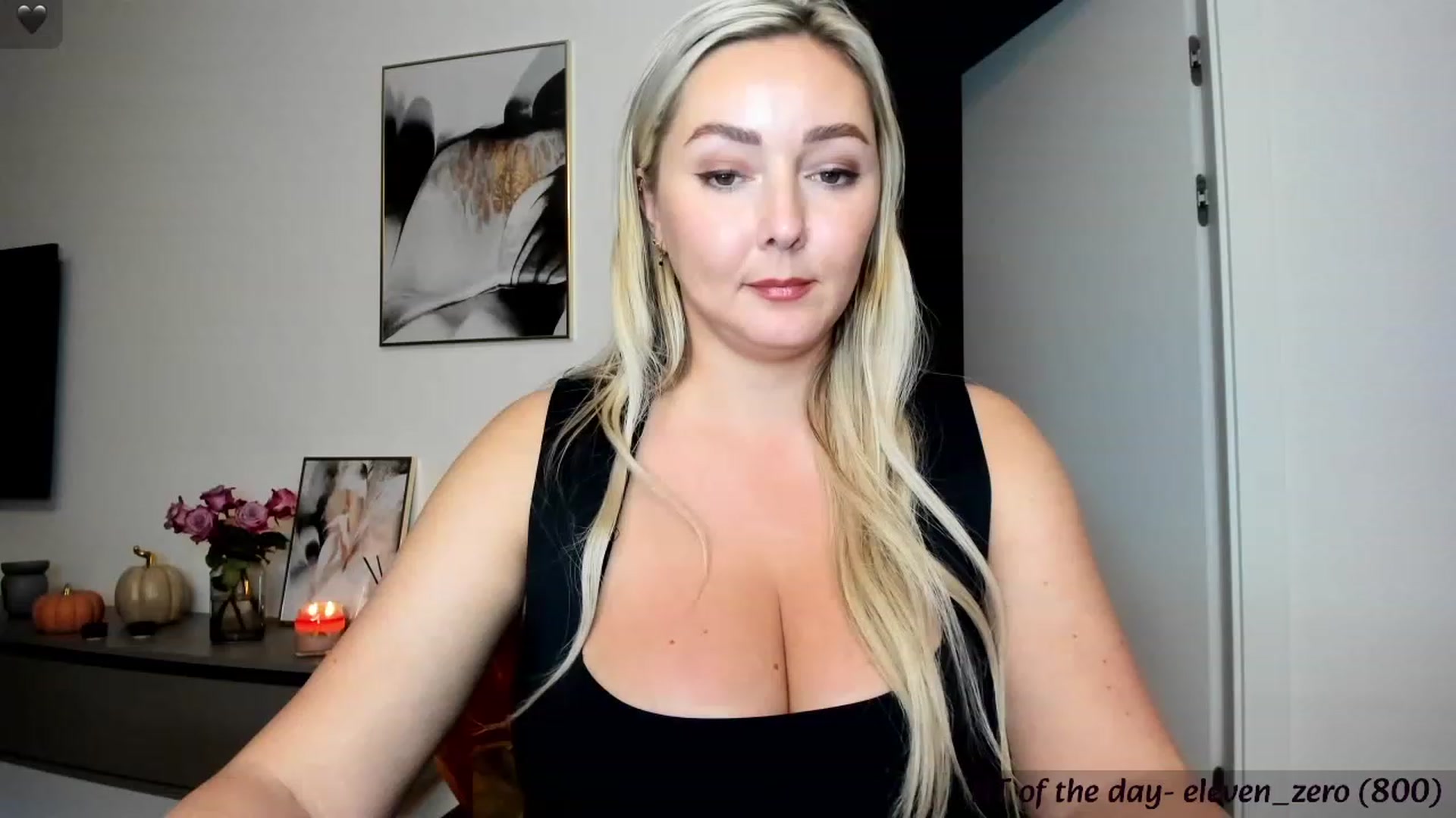 Gallery image thumbnail from Mi_Ha's myfreecams stream on, 11/08/2023, 23:43 image 17 of 20