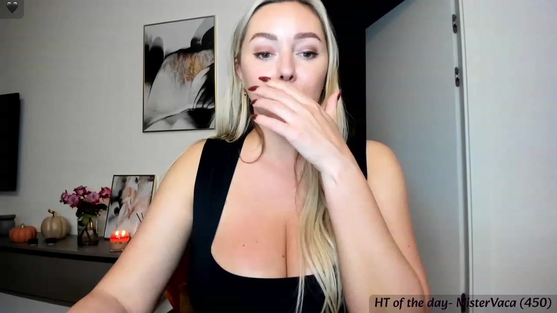 Gallery image thumbnail from Mi_Ha's myfreecams stream on, 11/08/2023, 23:43 image 13 of 20