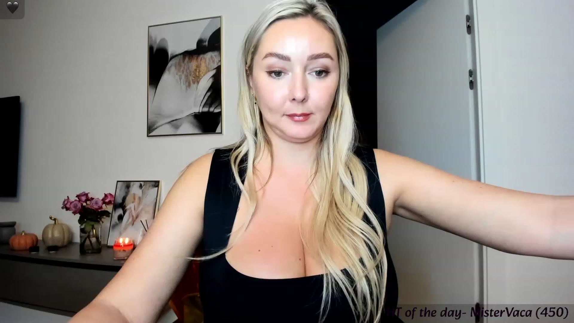 Gallery image thumbnail from Mi_Ha's myfreecams stream on, 11/08/2023, 23:43 image 14 of 20