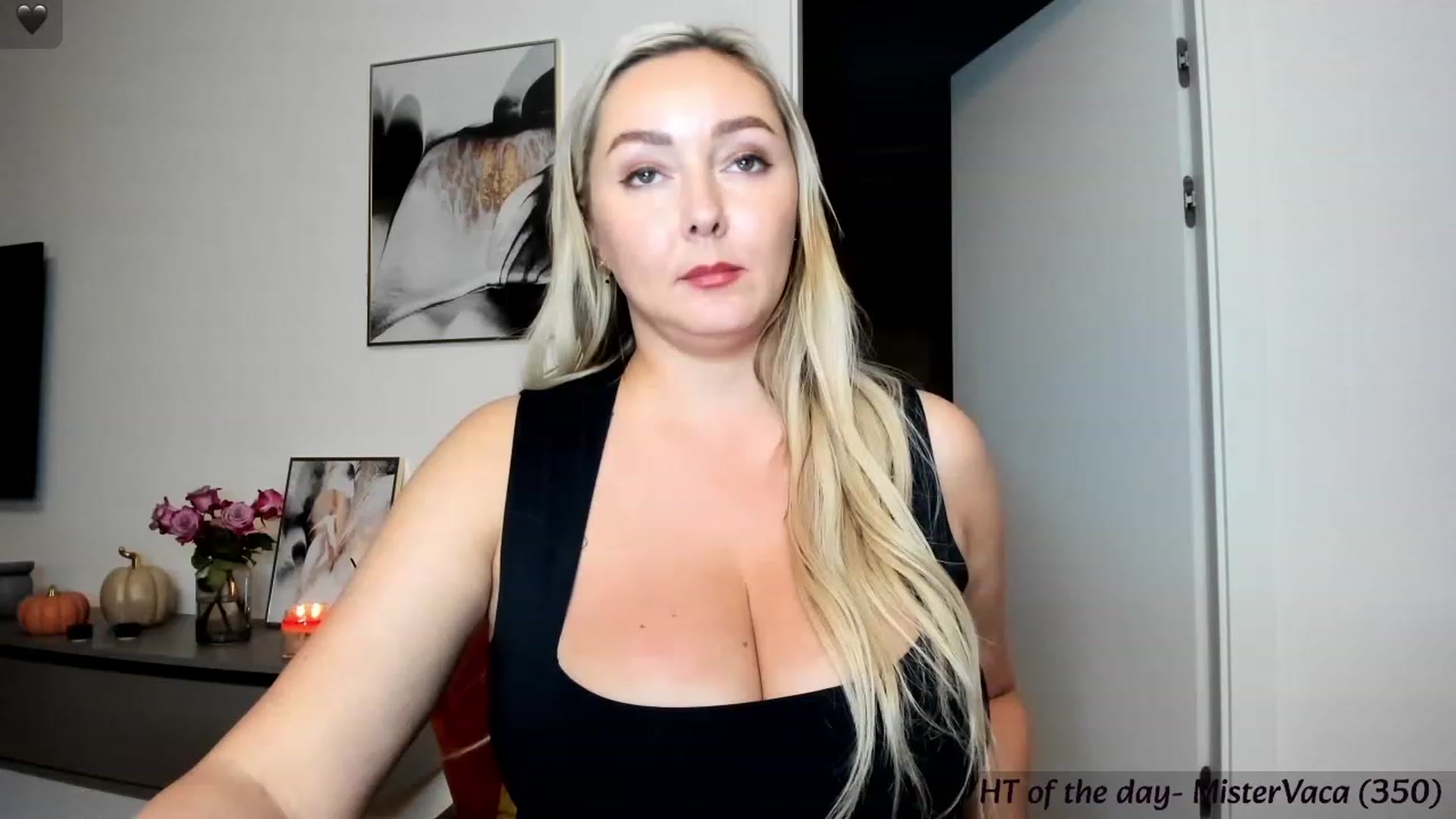 Gallery image thumbnail from Mi_Ha's myfreecams stream on, 11/08/2023, 23:43 image 6 of 20