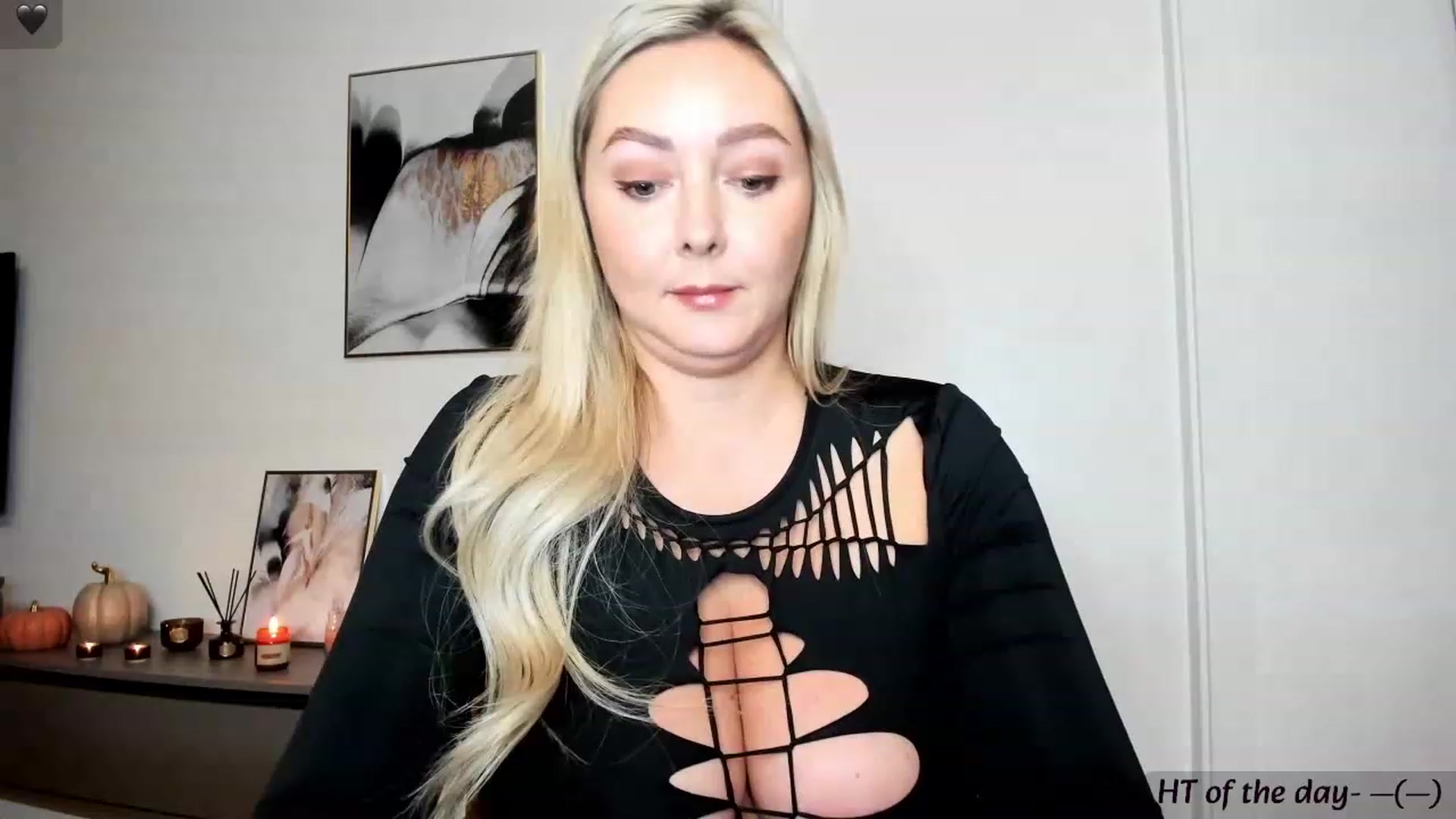 Gallery image thumbnail from Mi_Ha's myfreecams stream on, 11/15/2023, 16:18 image 9 of 20