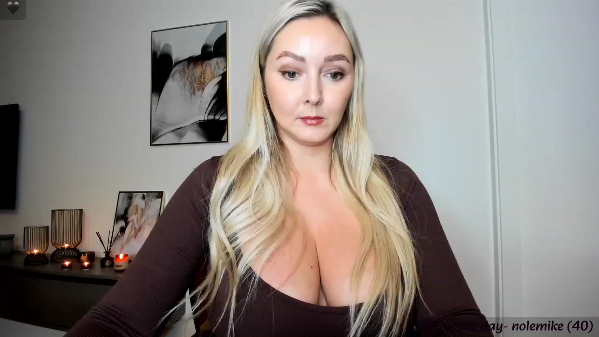 Gallery image thumbnail from Mi_Ha's myfreecams stream on, 11/16/2023, 16:34 image 11 of 20