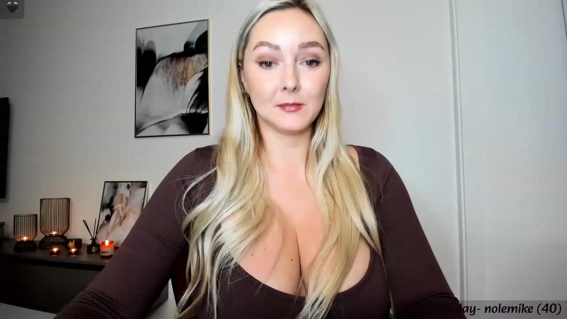 Gallery image thumbnail from Mi_Ha's myfreecams stream on, 11/16/2023, 16:34 image 13 of 20