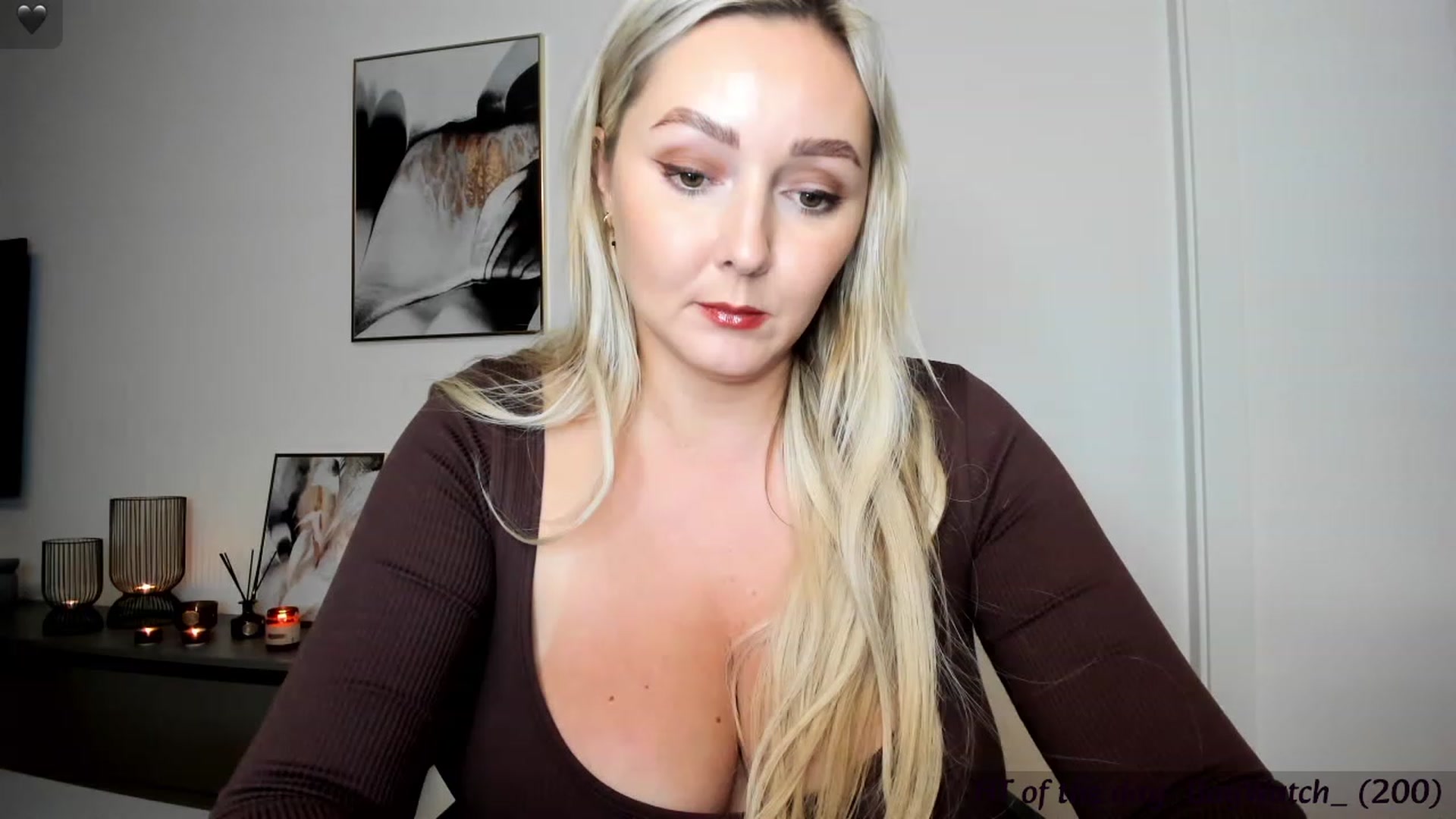 Gallery image thumbnail from Mi_Ha's myfreecams stream on, 11/16/2023, 17:33 image 15 of 20